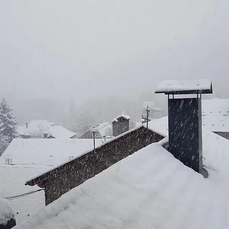 Muntanyes I Neu Apartment